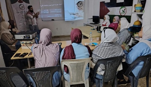 فعالية في مخيم خان الشيح لإرشاد الطلبة الفلسطينيين إلى التخصصات الجامعية
