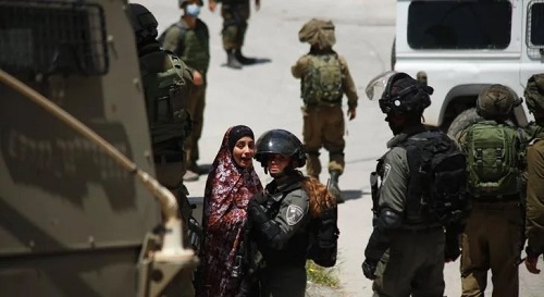 الاحتلال يعتقل 10 فلسطينيين من الضفة والقدس بينهم أسيرة محررة من بيت لحم