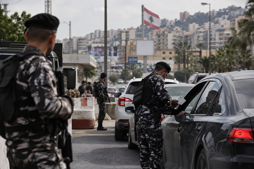 تحذيرات للاجئين الفلسطينيين السوريين في لبنان من تشديد إجراءات الإقامة