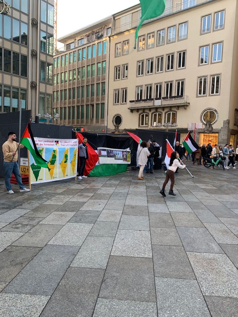 وقفة تضامنية مع الشعب الفلسطيني للجاليات في مدينة كولين غرب المانيا