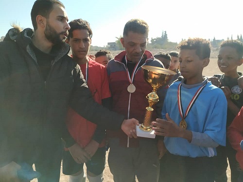 (مجد) و(نادي عزالدين القسام) في مخيم جرمانا ينظمان مباراة كرة قدم تحية للشهداء ودعما