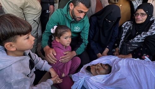 استشهاد 5 فلسطينيين في قصف 