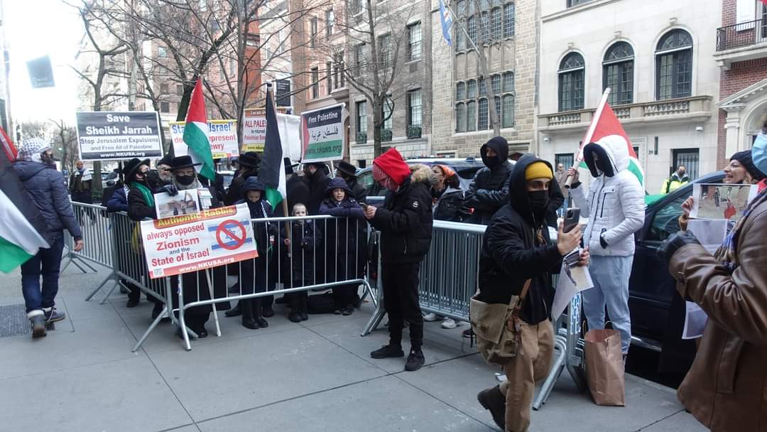 حركة (ناطوري كارتا) تنظم وقفة تضامنية مع الشعب الفلسطيني في مدينة نيويورك الأمريكية